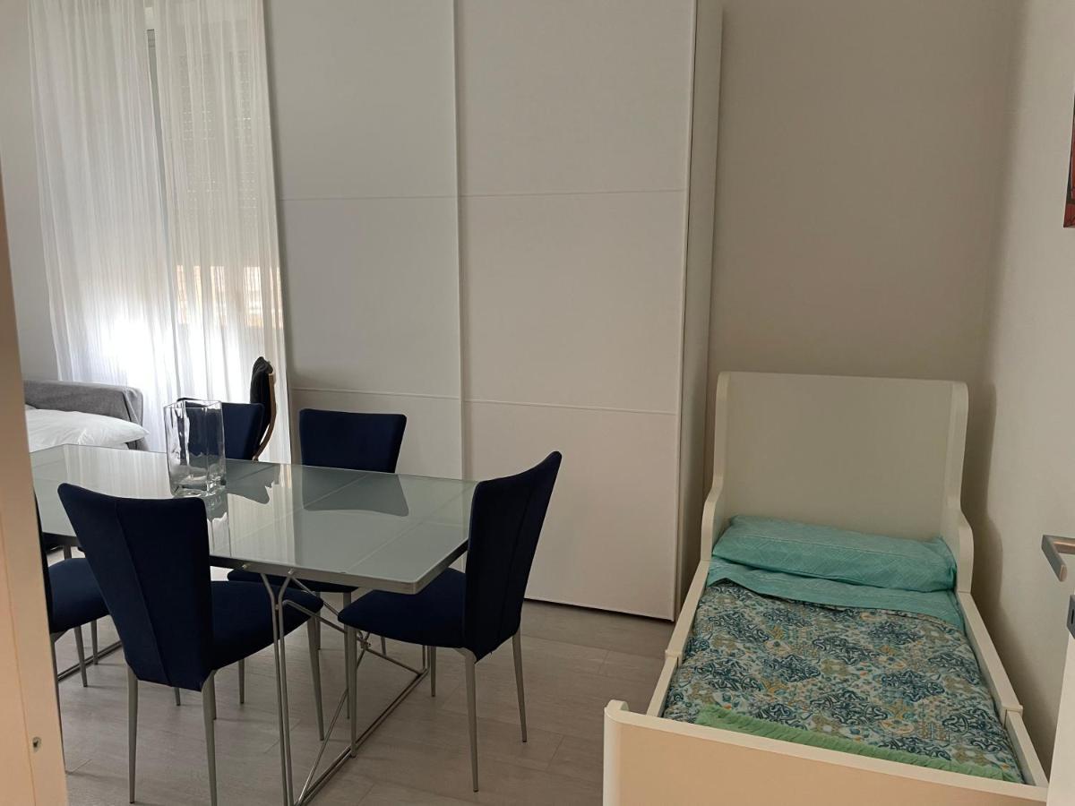 Appartamento Centralissimo Elegante Терни Екстериор снимка