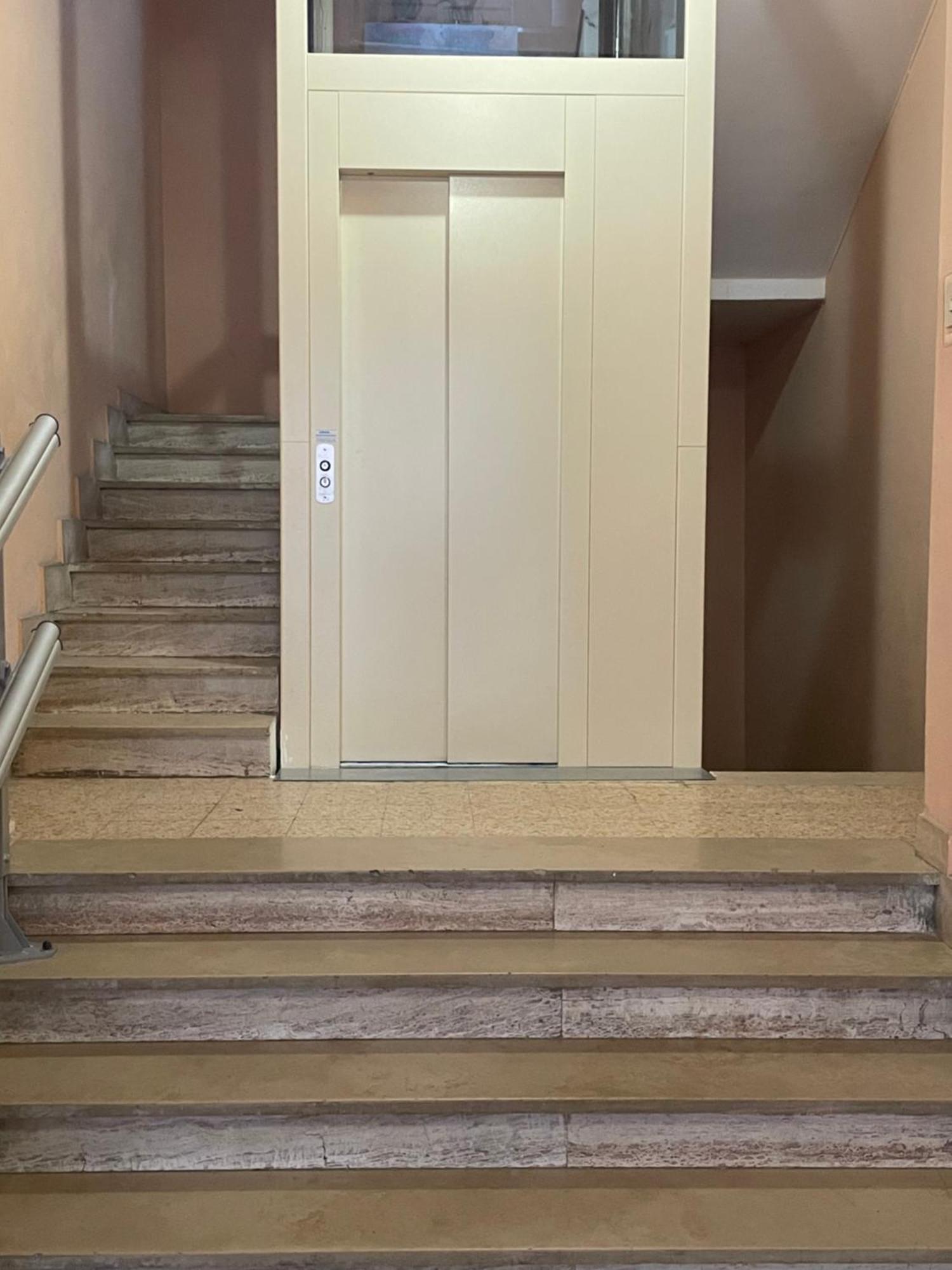 Appartamento Centralissimo Elegante Терни Екстериор снимка